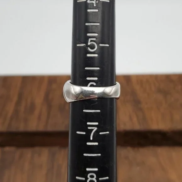 Size 6 925 Sterling Silver Clear Cubic Zirconia Unique Quality Ring - Picture 7 of 9